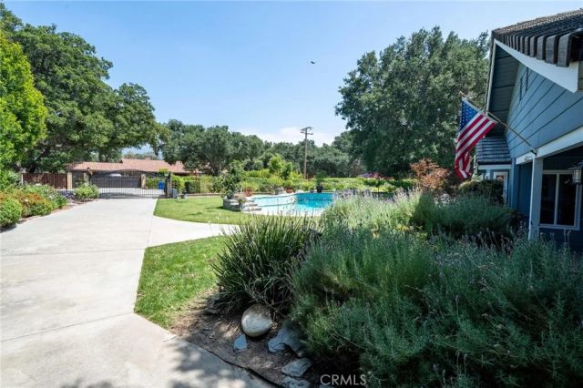 24713 Choke Cherry Lane, Newhall, CA 91321