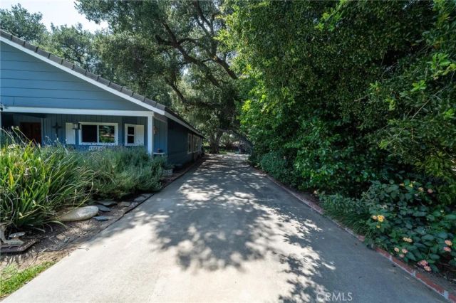 24713 Choke Cherry Lane, Newhall, CA 91321