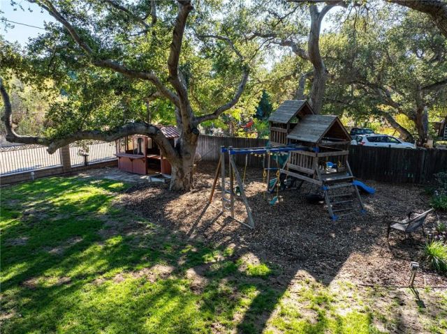 24713 Choke Cherry Lane, Newhall, CA 91321