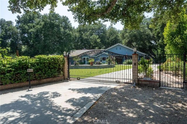 24713 Choke Cherry Lane, Newhall, CA 91321