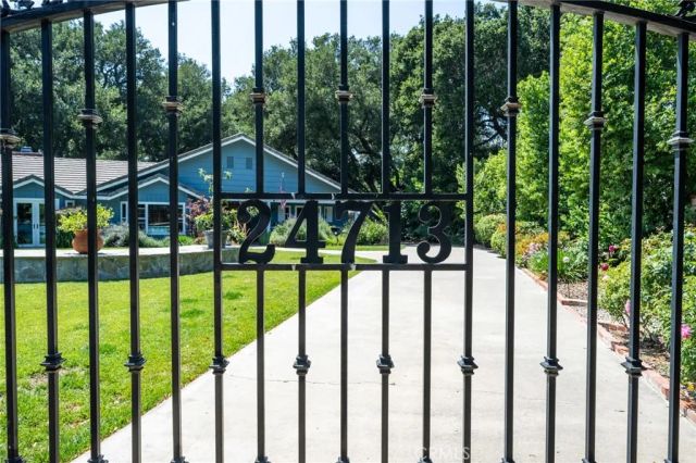 24713 Choke Cherry Lane, Newhall, CA 91321