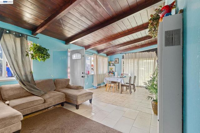 24024 Park St., Hayward, CA 94541