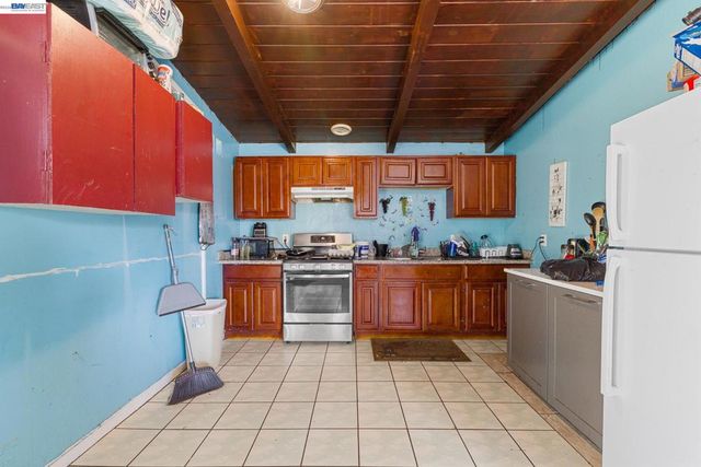 24024 Park St., Hayward, CA 94541