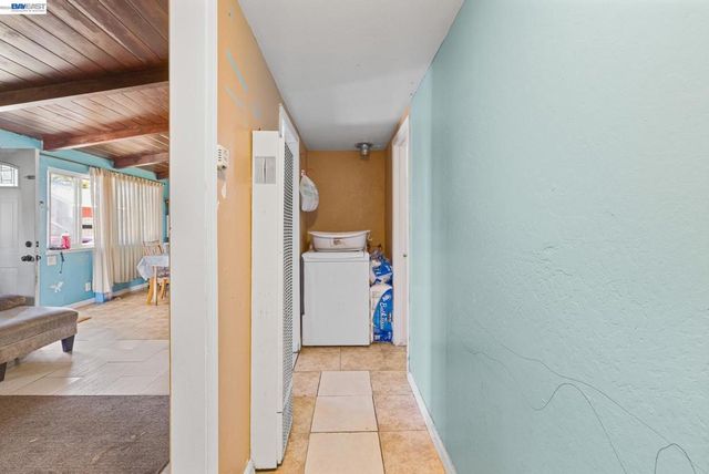 24024 Park St., Hayward, CA 94541