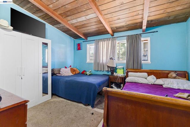 24024 Park St., Hayward, CA 94541