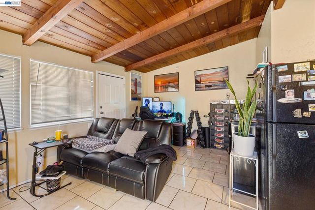 24024 Park St., Hayward, CA 94541