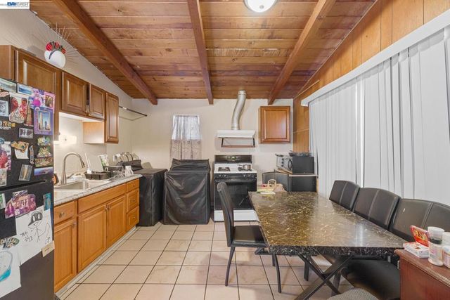 24024 Park St., Hayward, CA 94541