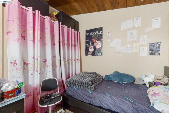 24024 Park St., Hayward, CA 94541