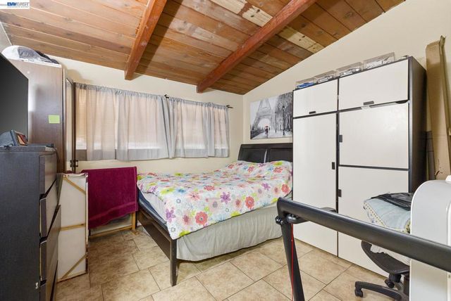 24024 Park St., Hayward, CA 94541