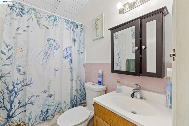24024 Park St., Hayward, CA 94541