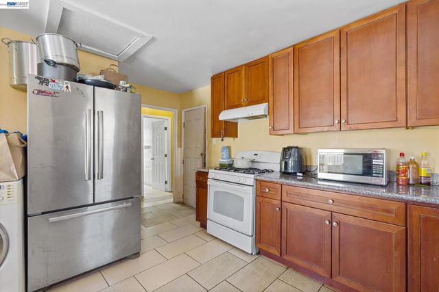 24024 Park St., Hayward, CA 94541