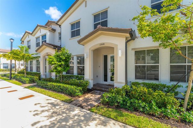 12848 SW 242nd St, Homestead, FL 33032