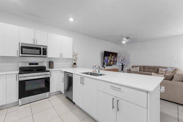 12848 SW 242nd St, Homestead, FL 33032