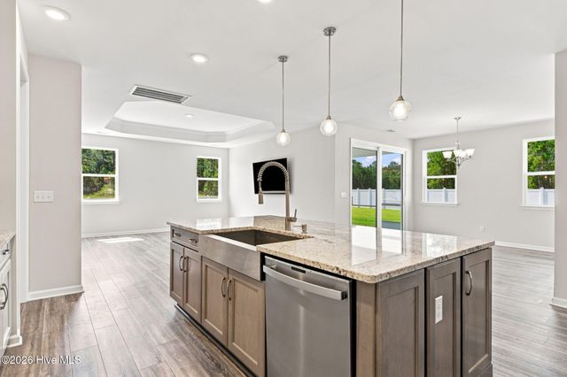 609 Edgeside Drive SE, Bolivia, NC 28422