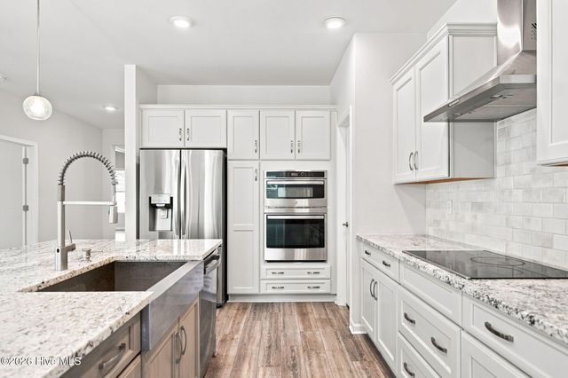 609 Edgeside Drive SE, Bolivia, NC 28422