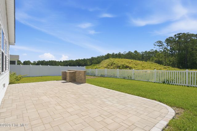 609 Edgeside Drive SE, Bolivia, NC 28422