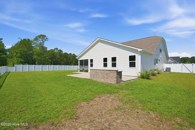 609 Edgeside Drive SE, Bolivia, NC 28422
