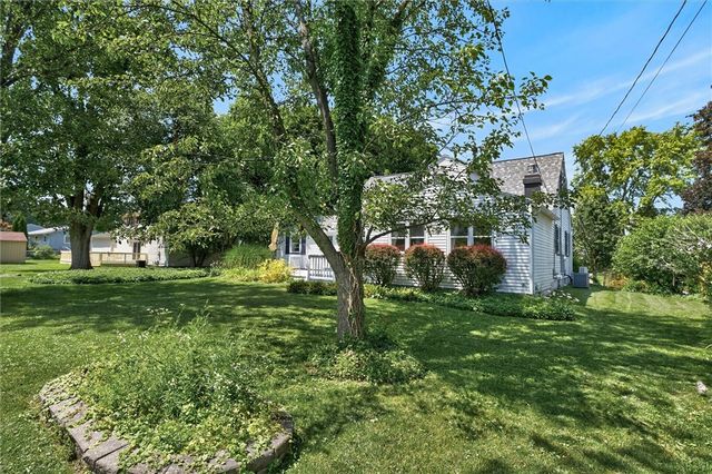 76 Amsden Drive, Henrietta, NY 14623