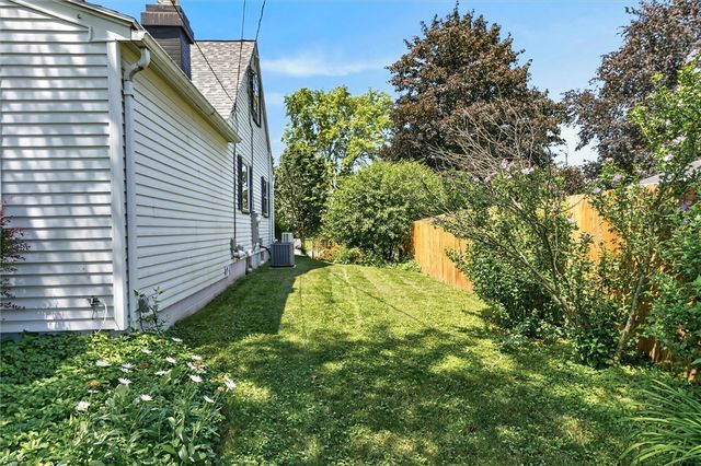 76 Amsden Drive, Henrietta, NY 14623