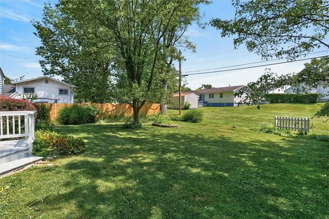 76 Amsden Drive, Henrietta, NY 14623