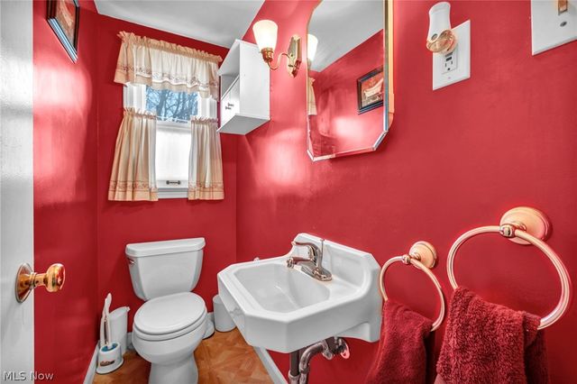 25400 Glenbrook Boulevard, Euclid, OH 44117