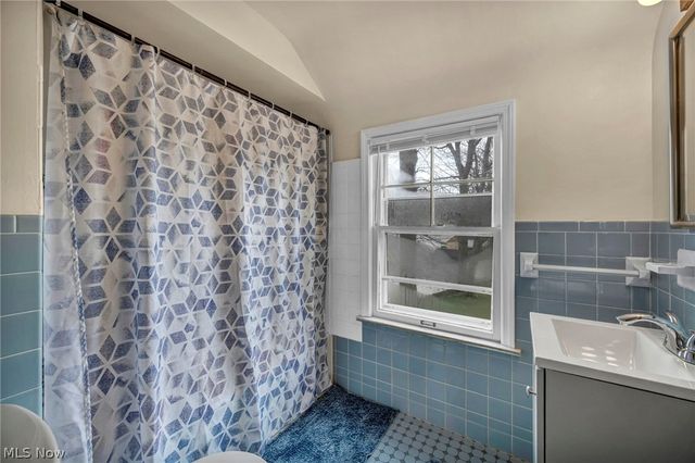 25400 Glenbrook Boulevard, Euclid, OH 44117