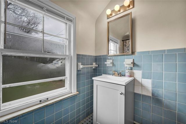 25400 Glenbrook Boulevard, Euclid, OH 44117