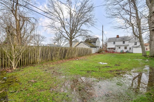 25400 Glenbrook Boulevard, Euclid, OH 44117