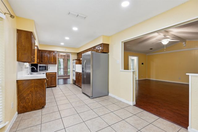 1135 Joanna Circle, Desoto, TX 75115