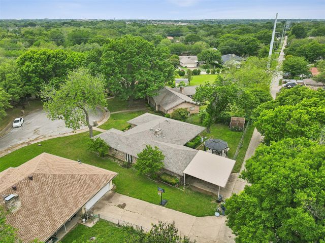 1135 Joanna Circle, Desoto, TX 75115