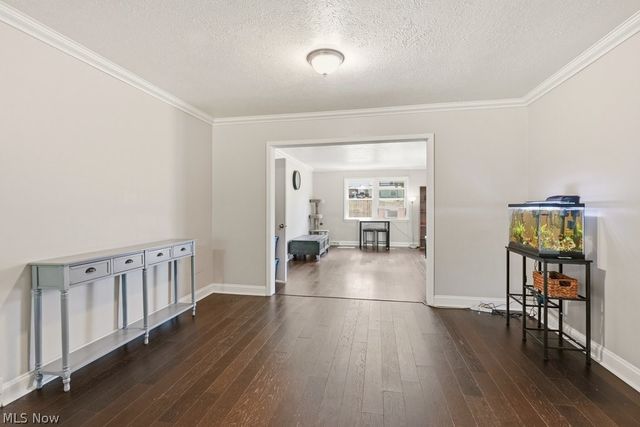 4932 Glenlyn Road, Lyndhurst, OH 44124