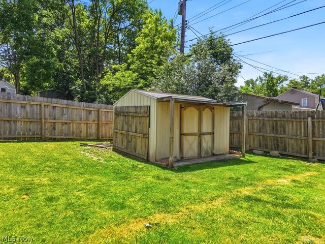4932 Glenlyn Road, Lyndhurst, OH 44124