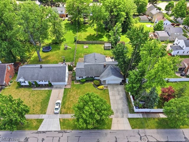 4932 Glenlyn Road, Lyndhurst, OH 44124