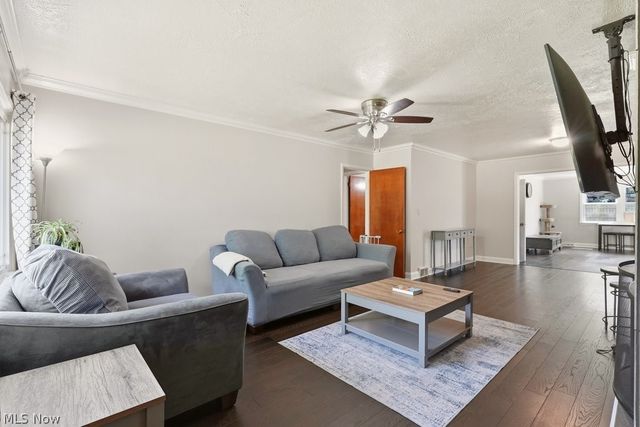 4932 Glenlyn Road, Lyndhurst, OH 44124