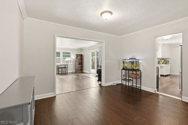 4932 Glenlyn Road, Lyndhurst, OH 44124