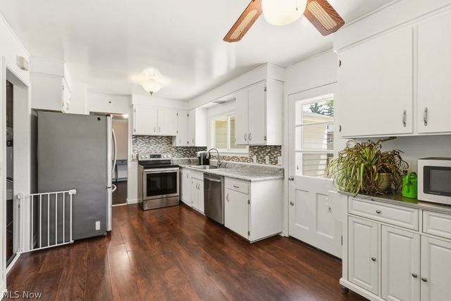 4932 Glenlyn Road, Lyndhurst, OH 44124