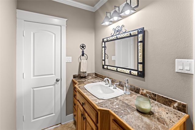 633 Durning Road, Van Alstyne, TX 75495