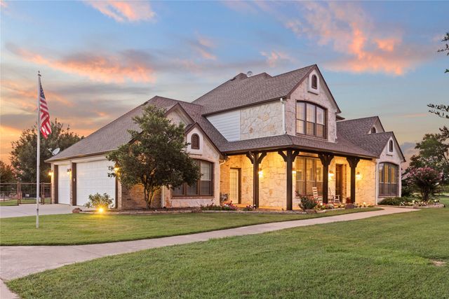 633 Durning Road, Van Alstyne, TX 75495