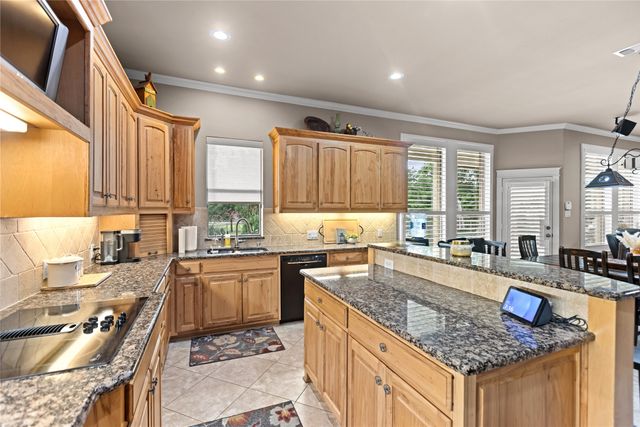 633 Durning Road, Van Alstyne, TX 75495