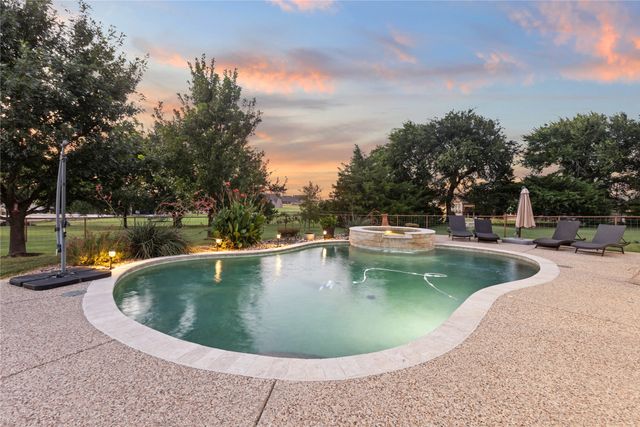 633 Durning Road, Van Alstyne, TX 75495