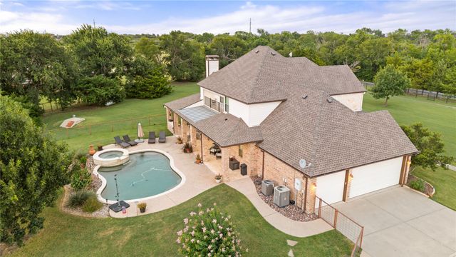 633 Durning Road, Van Alstyne, TX 75495