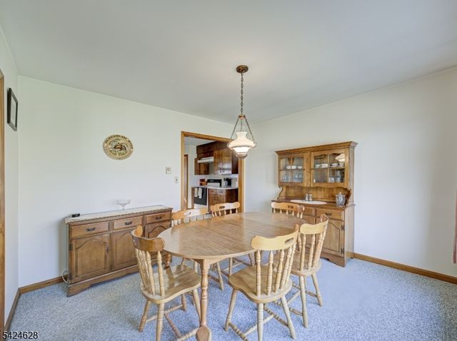 62 Pine Hill Rd, Delaware Twp., NJ 08559