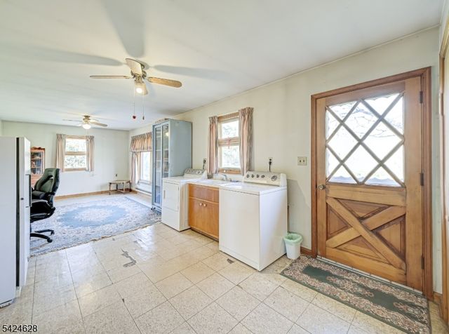 62 Pine Hill Rd, Delaware Twp., NJ 08559