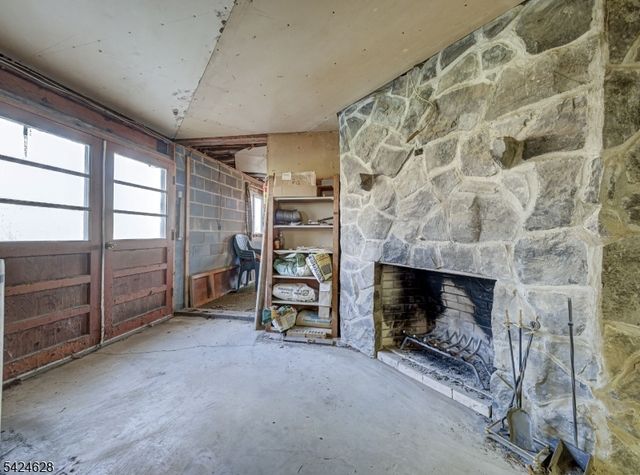 62 Pine Hill Rd, Delaware Twp., NJ 08559