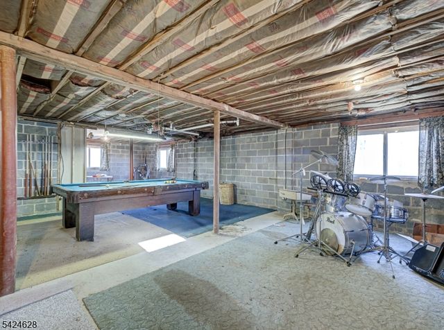 62 Pine Hill Rd, Delaware Twp., NJ 08559