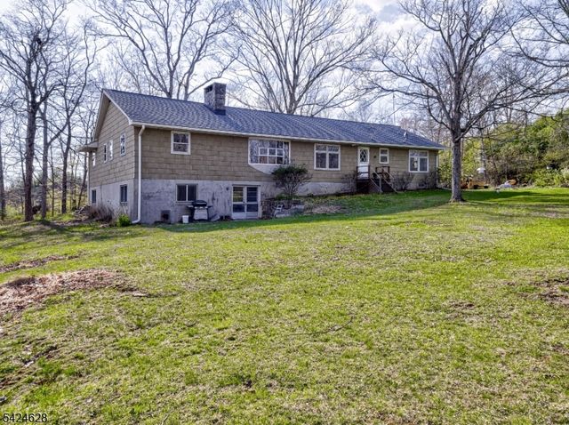 62 Pine Hill Rd, Delaware Twp., NJ 08559
