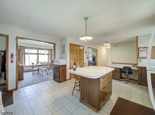 62 Pine Hill Rd, Delaware Twp., NJ 08559