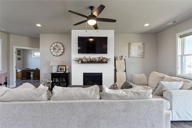 6734 Skycrest Drive, Billings, MT 59106