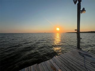 2646 Bay Oaks Harbor Drive, Baytown, TX 77523