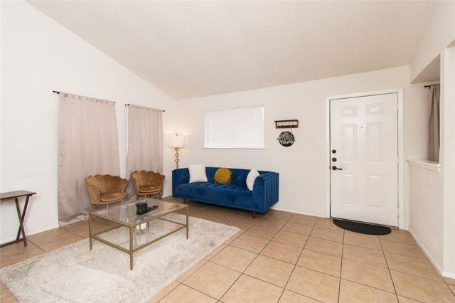 4405 Teri RD A, Austin, TX 78744
